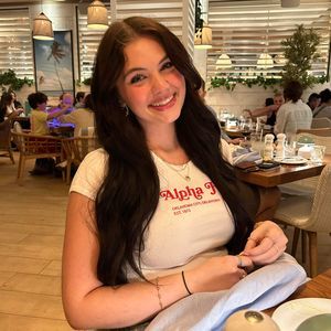 Meet your Posher, Hannah